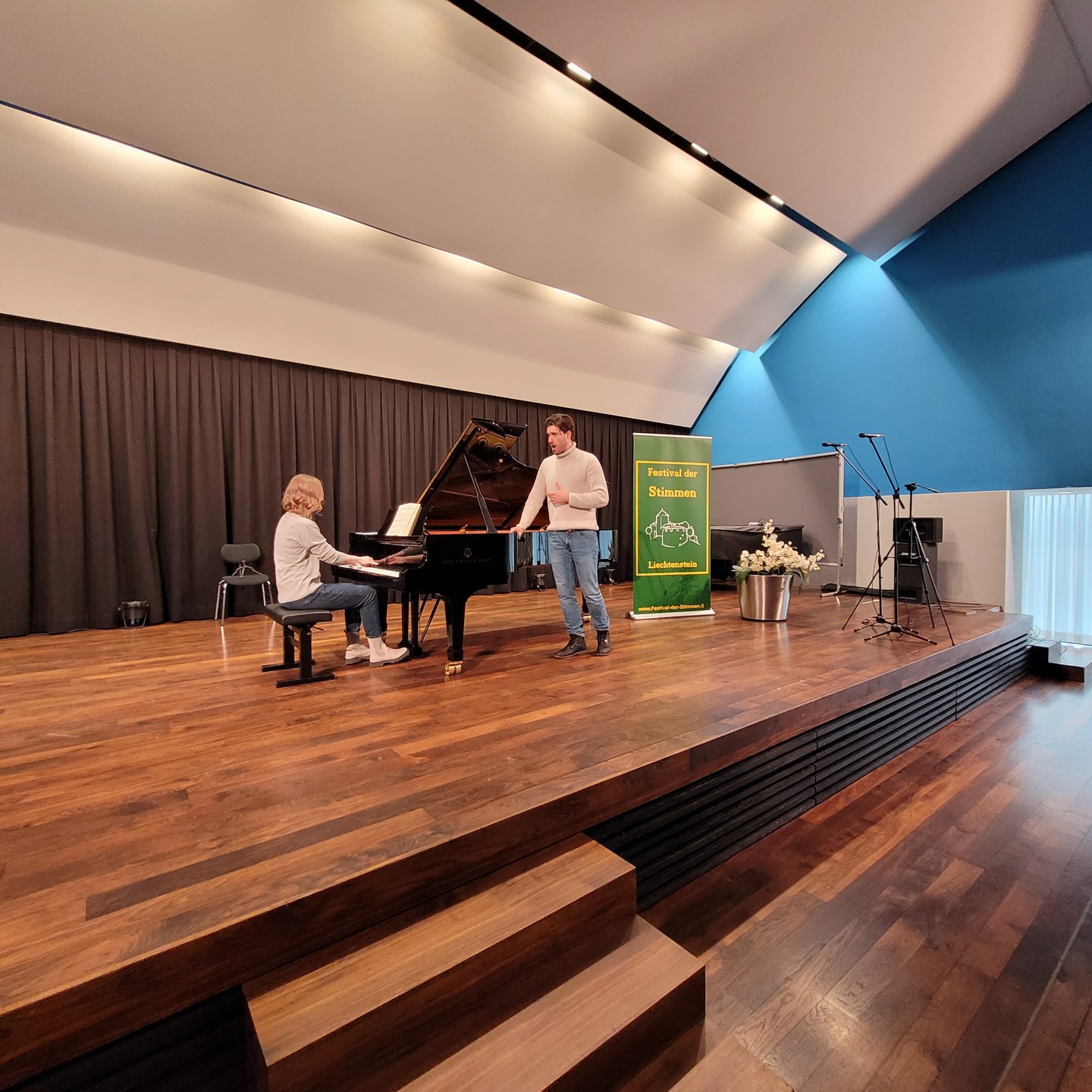 Das Festival der Stimmen Liechtenstein beginnt heute um 19 Uhr im Guido-Feger-Saal Triesen mit Gerrit Illenberger, Bariton und Evgenia Fölsche, Klavier.
Die schöne Müllerin von Franz Schubert.